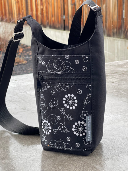 Water Bottle Crossbody Bag - Day Drinker - Black and White Daisy Doodle Pocket